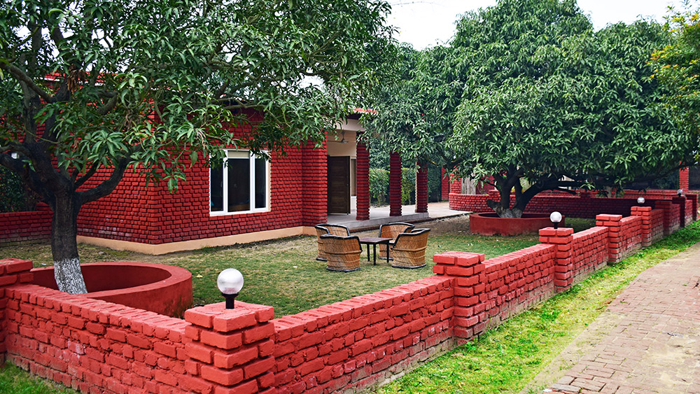 2 Bedroom Villa lawn at Baghaan